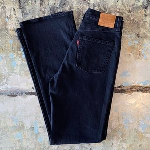 NWOT Levi’s Bootcut Ribcage Jeans